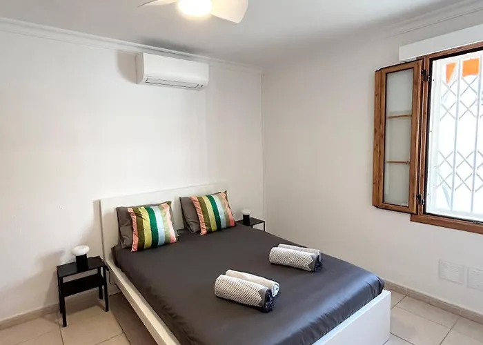 Beautiful Poolside In Diamantes Apartman Los Cristianos