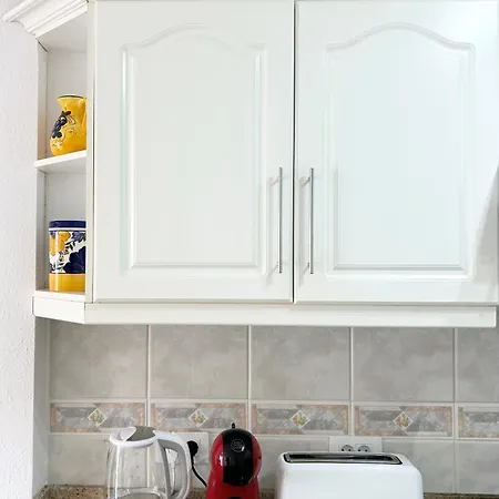 Beautiful Poolside In Diamantes Apartment